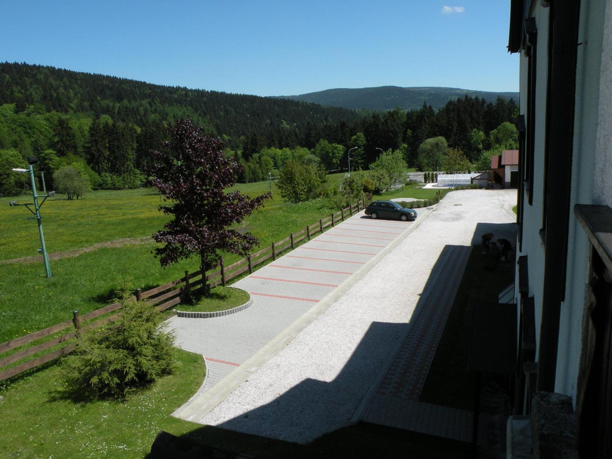 Hotel Lesni Dum Janské Lázně Esterno foto