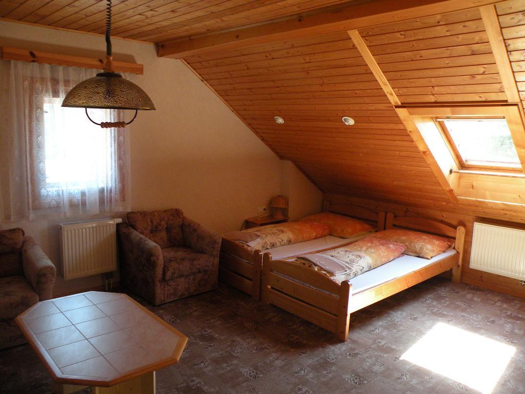 Hotel Lesni Dum Janské Lázně Camera foto